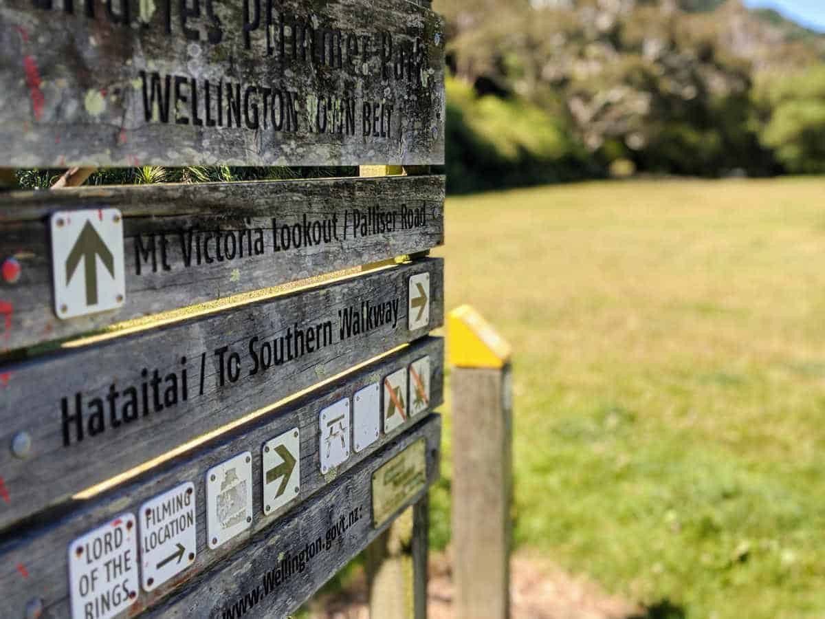 Signage for the Hataiai and Southern Walkway up to the Mt Victoria Lookout