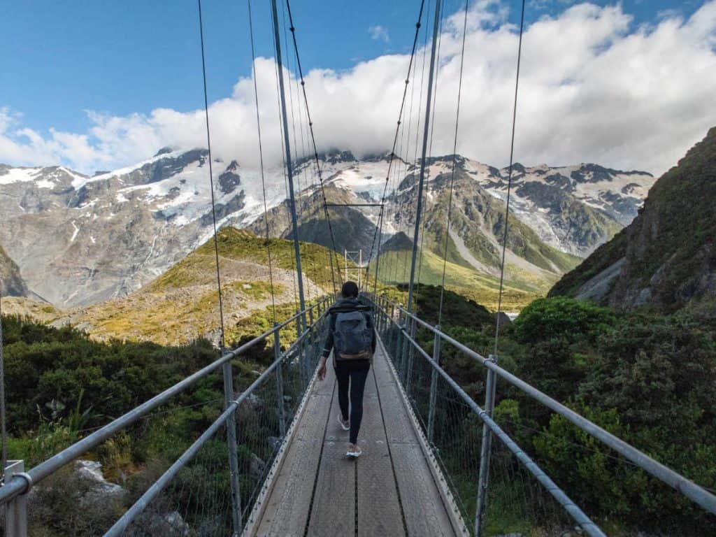 Second hanging bridge along the Hooker Valley Track